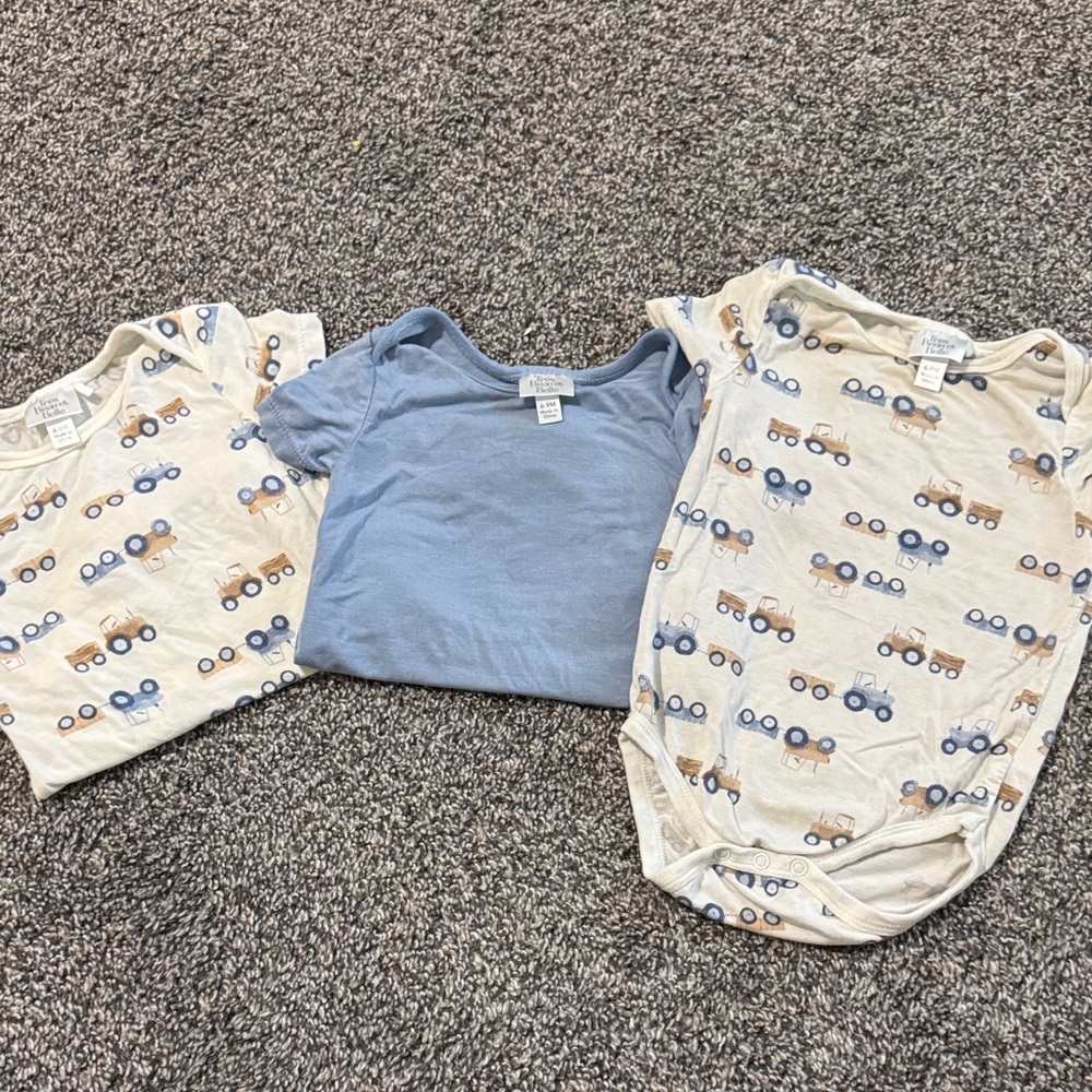 Tres Beau et Belle Bamboo Onesies